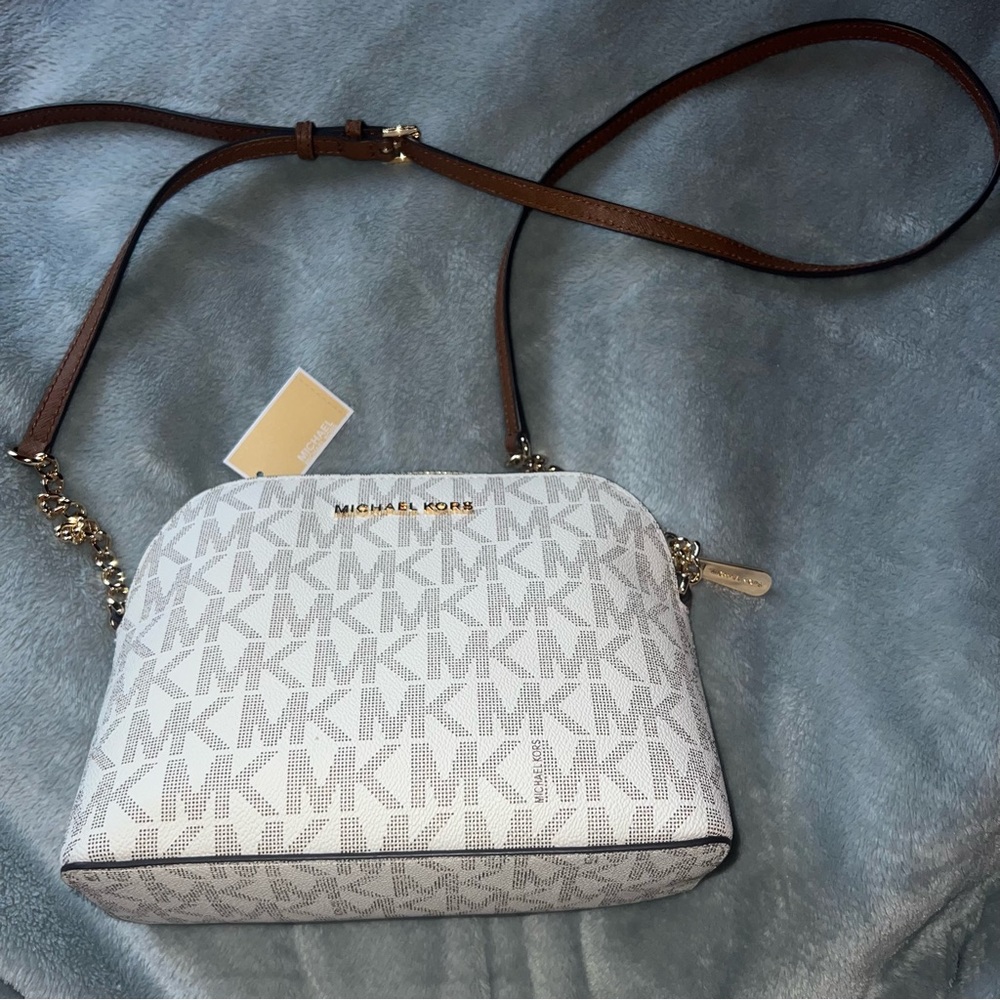 Michael Kors Large Cindy Dome Crossbody Bag in Vanilla NWT
